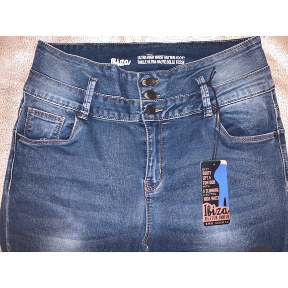 High Waist Jeans 🍑 - Picture 3 of 4